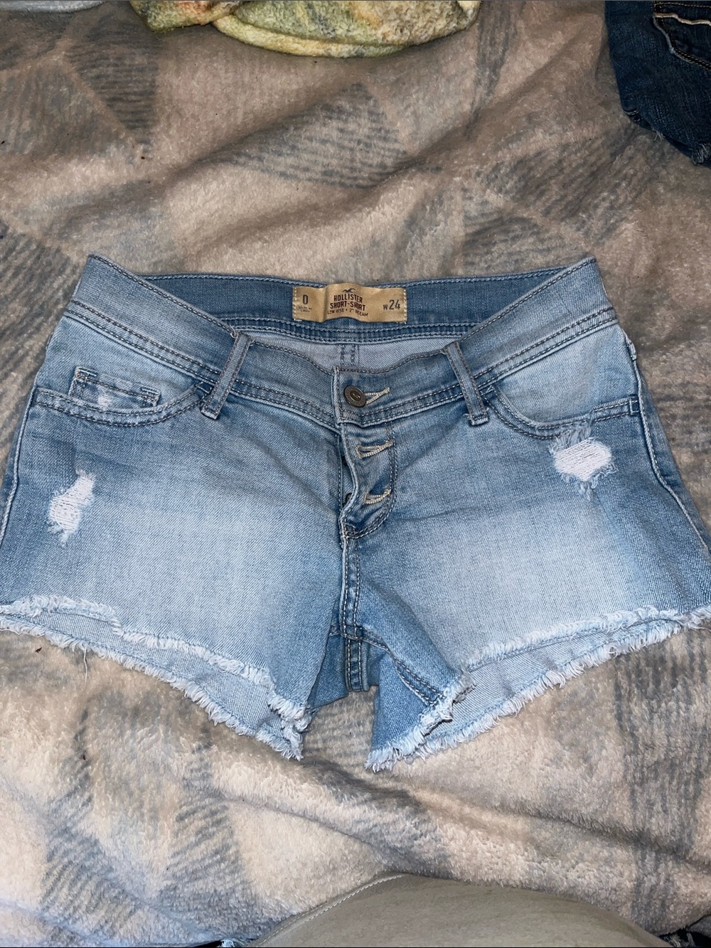 Hollister Low-Rise Distressed Denim Shorts - Size 24